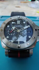 Officine Panerai Submersible QuarantaQuattro Luna Rossa PAM01391